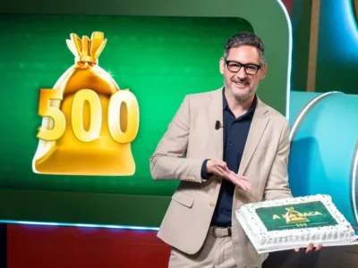 Eugeni Alemany celebra els 500 programes d’A la saca en À Punt