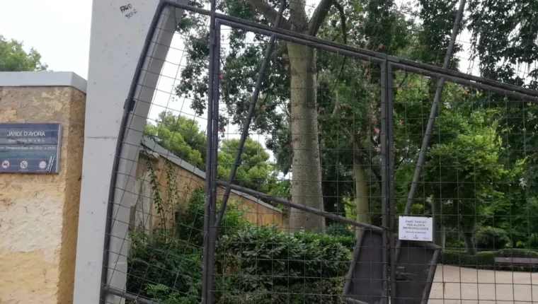 Jardí d’Aiora tancat per l’alerta taronja per pluges a València