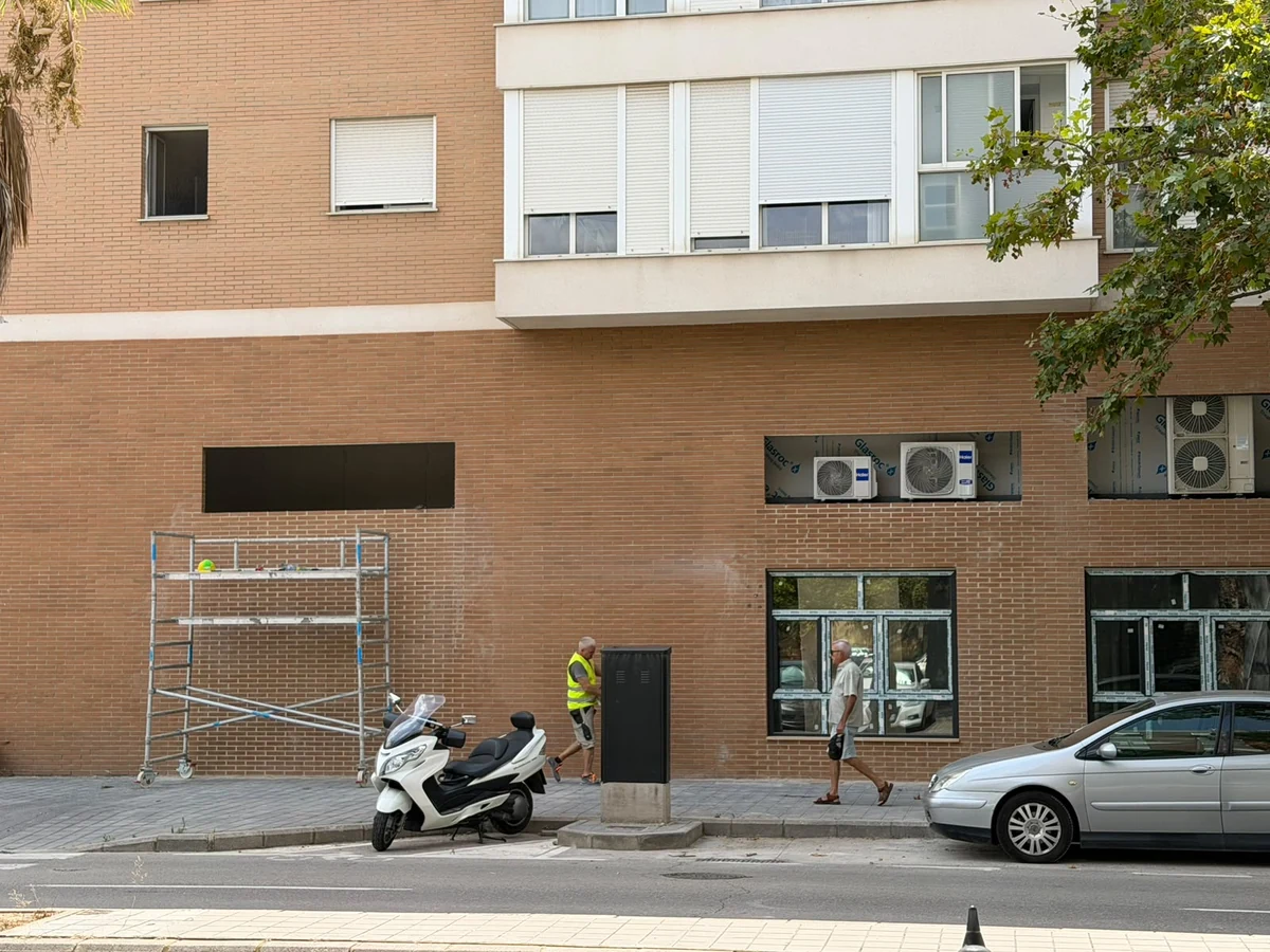 València: Turisme, Oci, Actualitat i tot el que has de saber sobre la ciutat 20 L’Ajuntament obri un canal amb el veïnat per les obres de l’apartotel de Benicalap