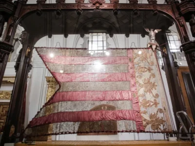 Reial Senyera de València al Museu Històric Municipal, model per a la nova rèplica