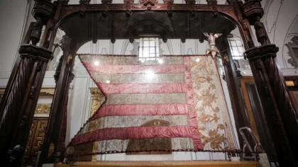 Reial Senyera de València al Museu Històric Municipal, model per a la nova rèplica