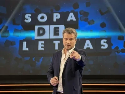 Jota Abril presenta Sopa de Letras d’À Punt, que continua fora de la graella
