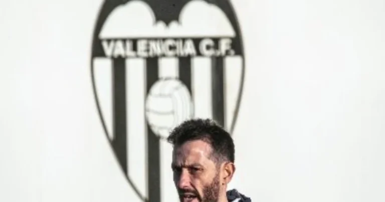 El Valencia CF destituye a Carlos Corberán y Ron Gourlay y abre una nueva etapa deportiva