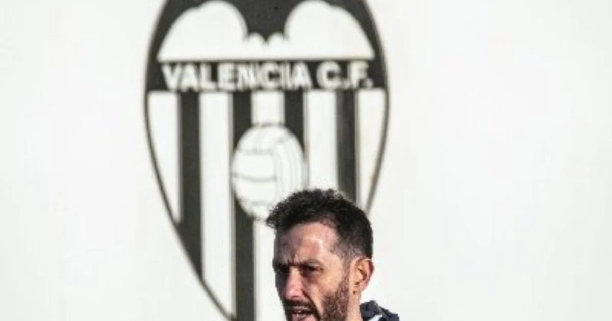El Valencia CF destituye a Carlos Corberán y Ron Gourlay y abre una nueva etapa deportiva 1 Carlos Corberán, exentrenador del Valencia CF