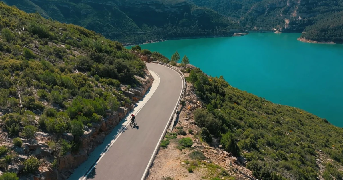 Todo sobre València: noticias, ocio, turismo y planes para disfrutar la ciudad 45 Valencians sobre rodes en la Serranía: de Benagéber a la Albufera