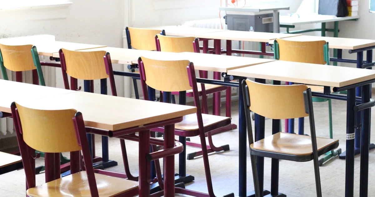 València: Turisme, Oci, Actualitat i tot el que has de saber sobre la ciutat 21 El nou decret de comissions de servici docents fixa prioritats, criteris comuns i més tramitació electrònica