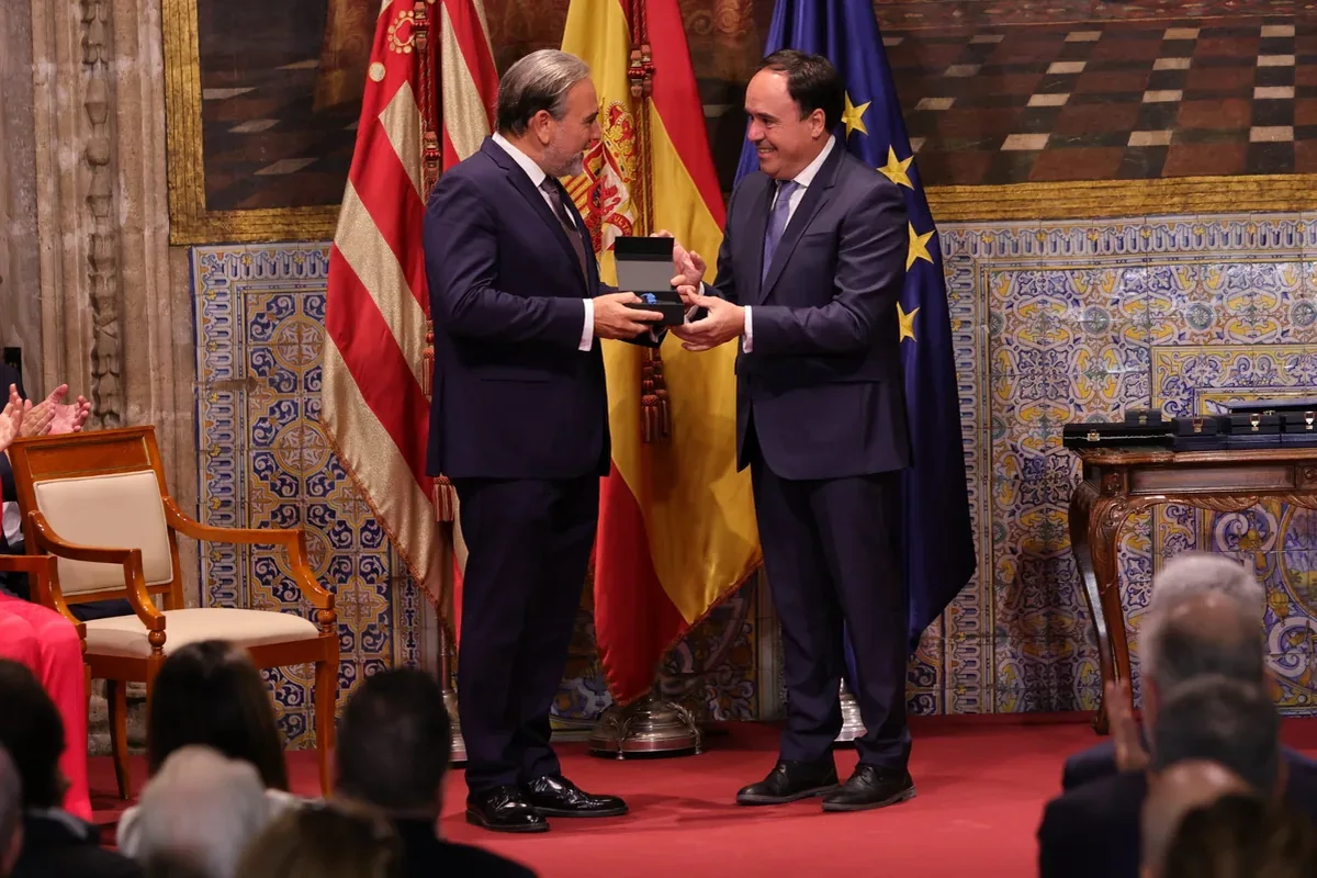 Distinciones de la Generalitat 2026: todos los premiados del 9 de Octubre 13 Vista general de una entrega de distinciones del 9 de Octubre