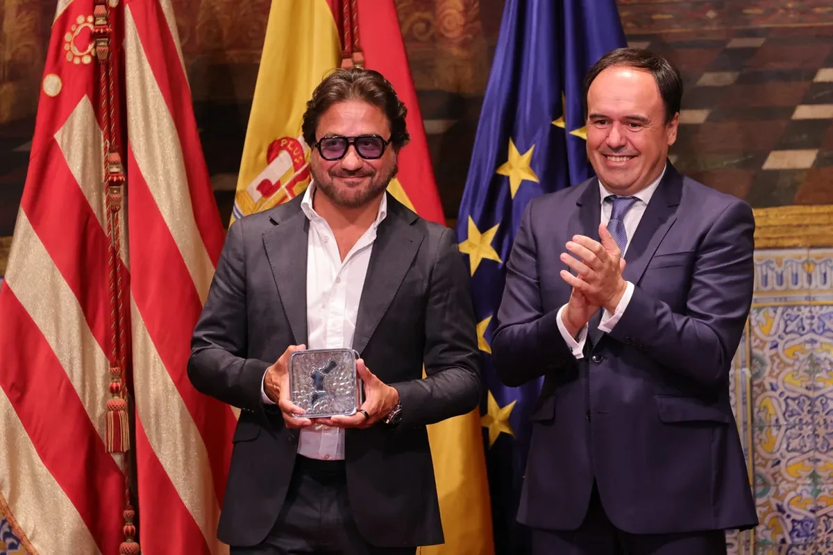 Distinciones de la Generalitat 2026: todos los premiados del 9 de Octubre 18 Galardonado con un reconocimiento durante la ceremonia del 9 de Octubre
