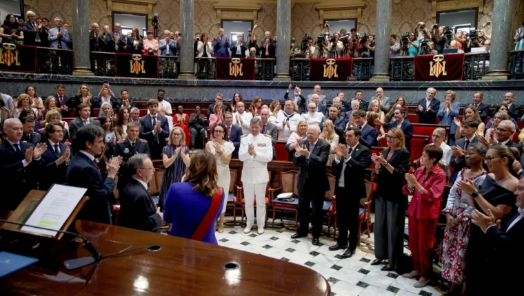 Vista general del Saló de Plens durant el lliurament dels Honors i Distincions de València 2026