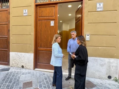 Lloguer assequible a València: exterior de l'edifici de vivendes protegides de la plaça de l'Arbre