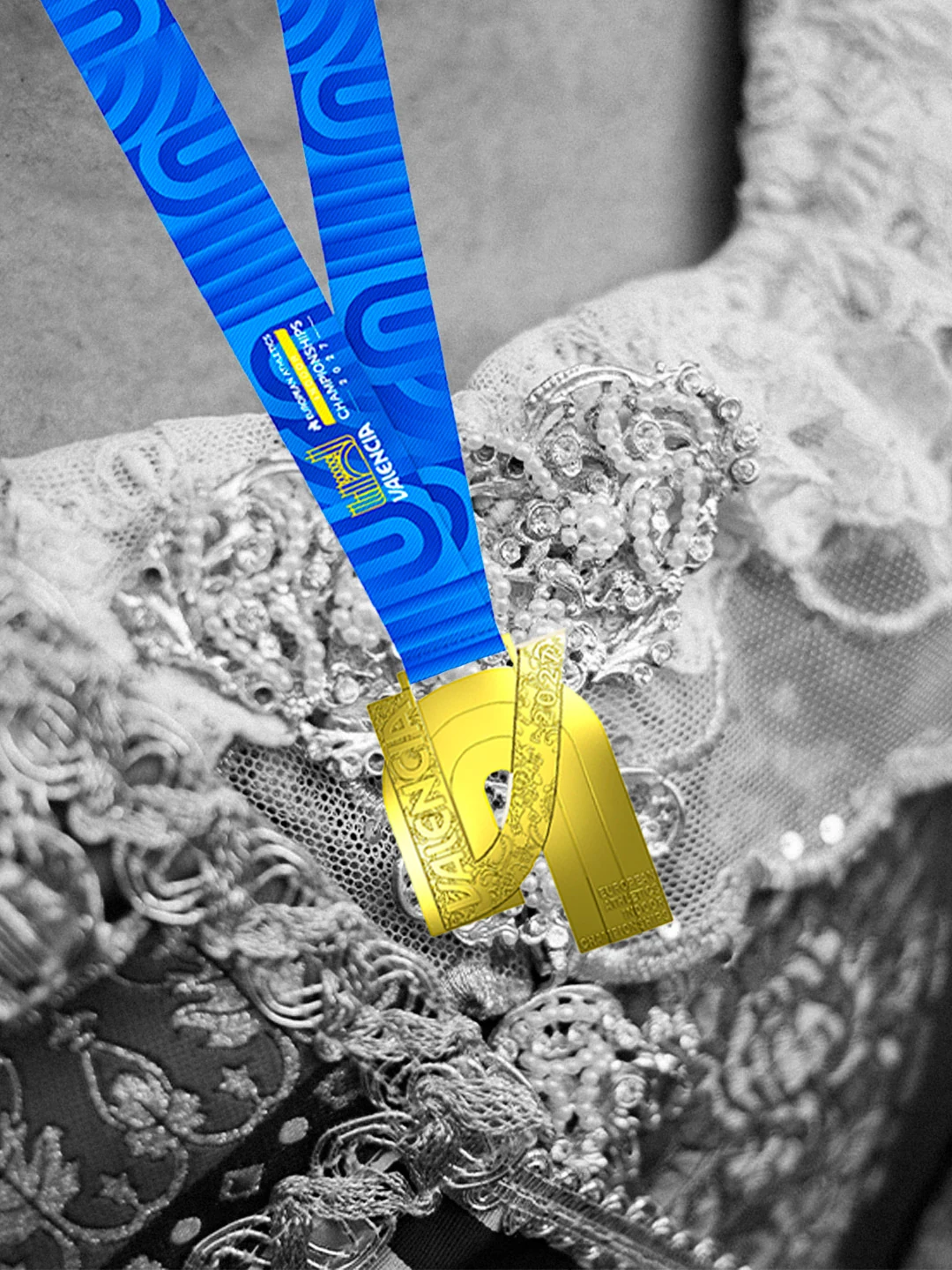 Las medallas de València 2027 llevan la seda fallera al podio europeo 2 Medalla de València 2027 inspirada en la seda fallera, imagen 1